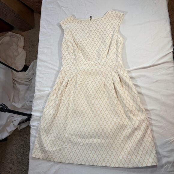 Vince Camuto cream gold metallic fit flare dress. Knee length. Size 6. Holiday - Picture 7 of 9